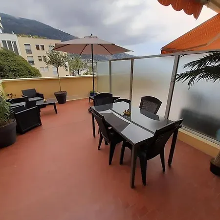 Le Garavan, Superbe Vue Et Vieux Menton