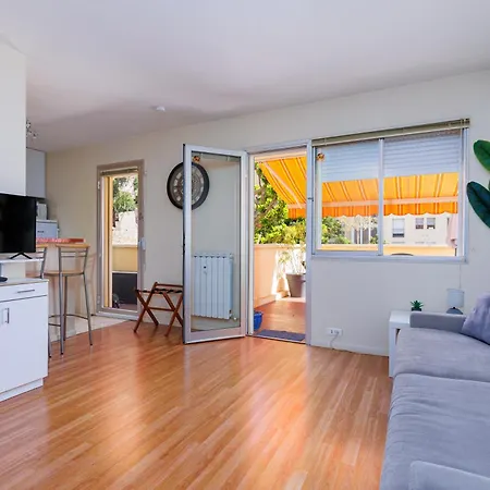 Le Garavan, Superbe Vue Et Vieux Menton